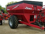 2009 DEMCO 750 Photo #2