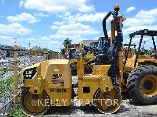 2012 CATERPILLAR CB22 Photo