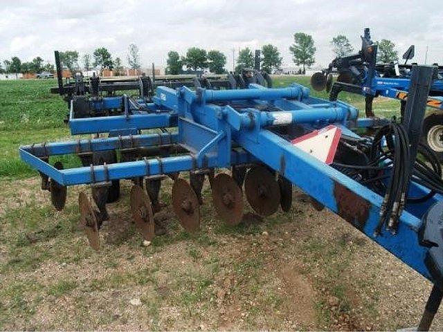 1997 DMI 527B Photo