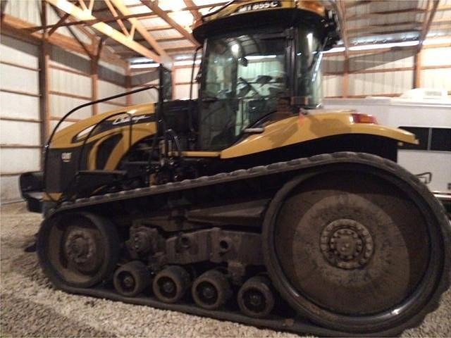 2011 CHALLENGER MT855C Photo