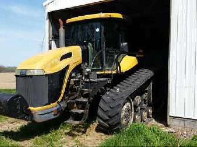 2002 CHALLENGER MT745 Photo