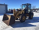11 CATERPILLAR 908H