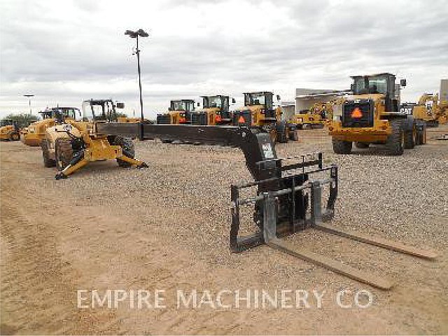 2013 CATERPILLAR TH514C Photo