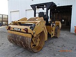 2010 CATERPILLAR CB64 Photo #3