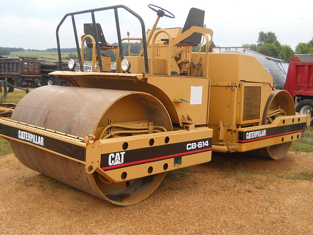 1994 CATERPILLAR CB-614 Photo