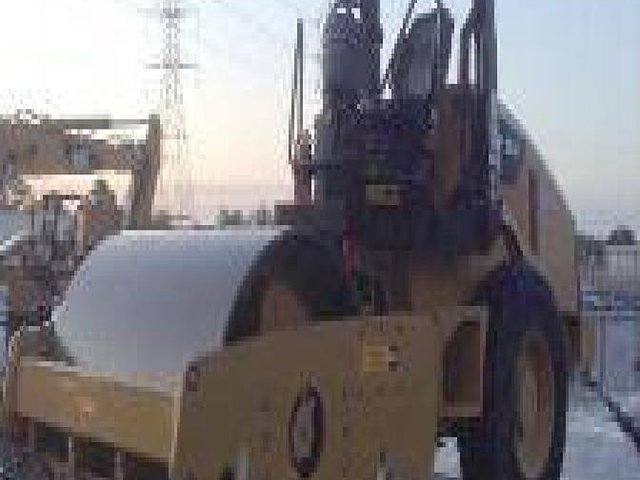 13 CATERPILLAR CS44