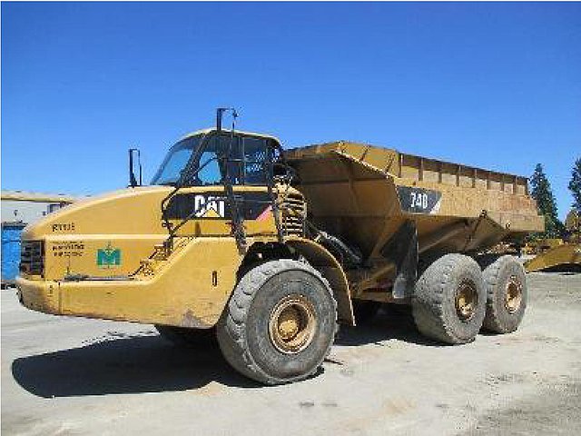 2008 CATERPILLAR 740 Photo