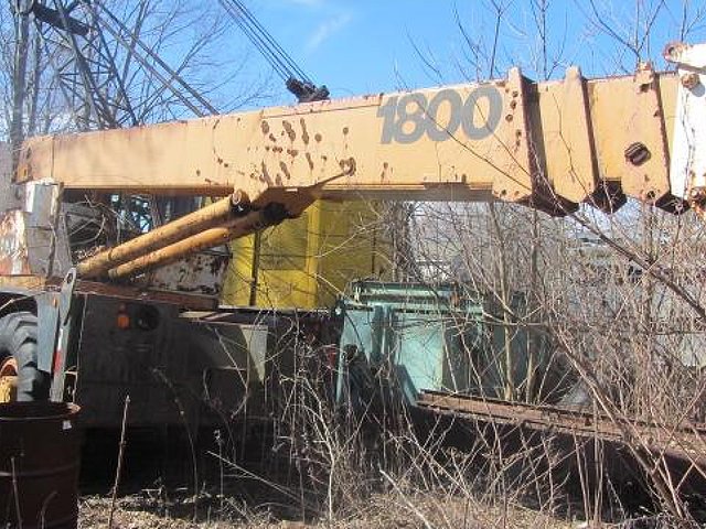 1976 DROTT 1800 Photo