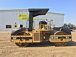 1997 CATERPILLAR CB-634C Photo #2