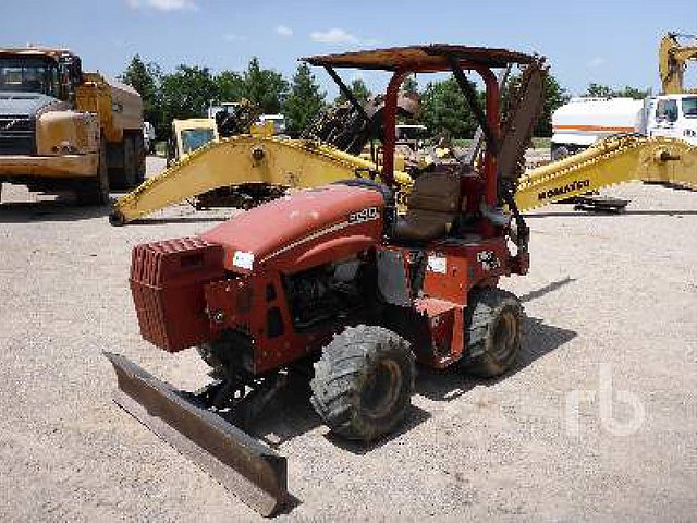 2004 DITCH WITCH RT40 Photo