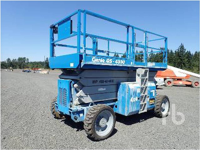 2007 GENIE 4390RT Photo