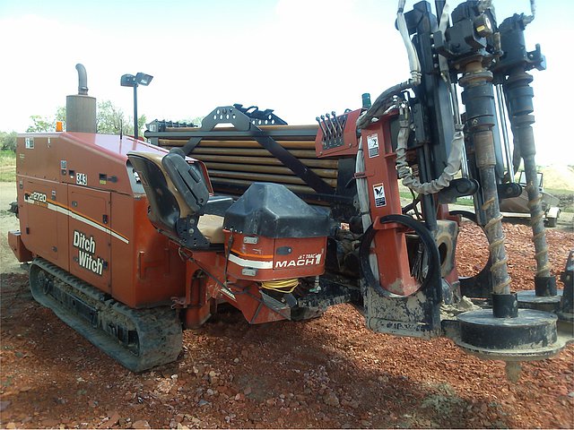 2006 DITCH WITCH JT2720AT Photo
