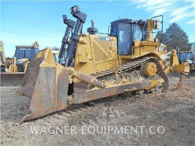12 CATERPILLAR D8T