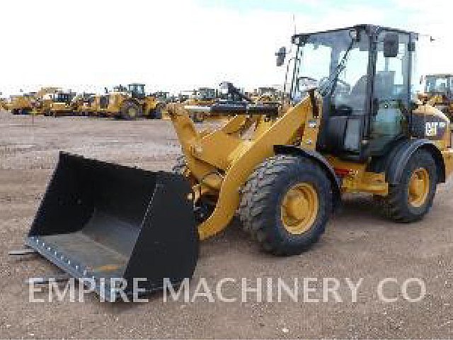 13 CATERPILLAR 906H