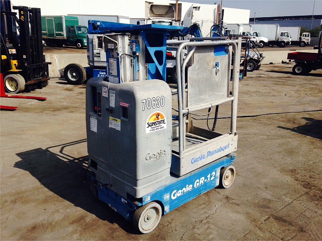 2006 GENIE GR12 Photo