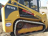 12 GEHL RT175