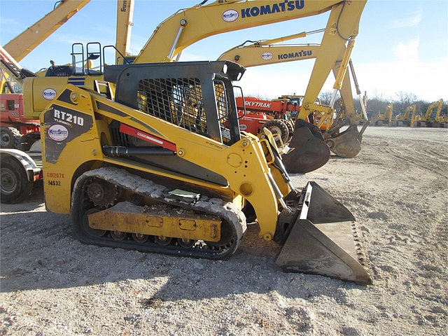 12 GEHL RT210