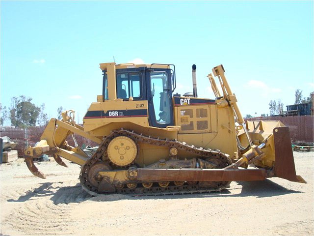 05 CATERPILLAR D6R XL II