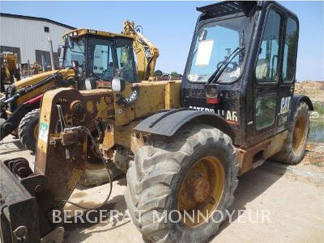 2001 CATERPILLAR TH62 Photo