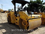 12 CATERPILLAR CB54
