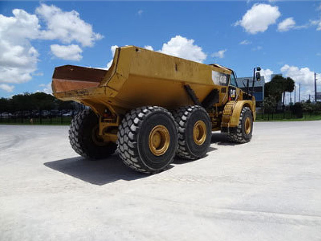 2012 CATERPILLAR 740B Photo