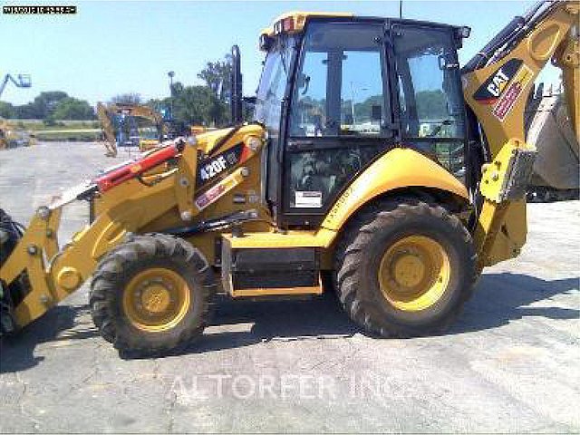 2013 CATERPILLAR 420F IT Photo