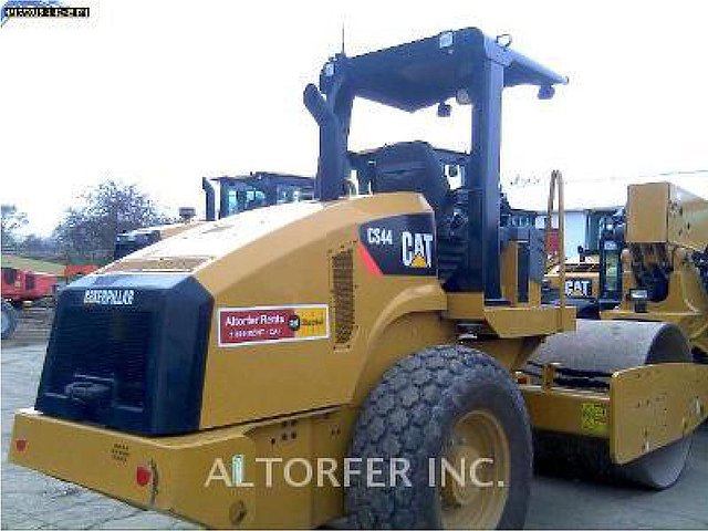 2012 CATERPILLAR CS44 Photo