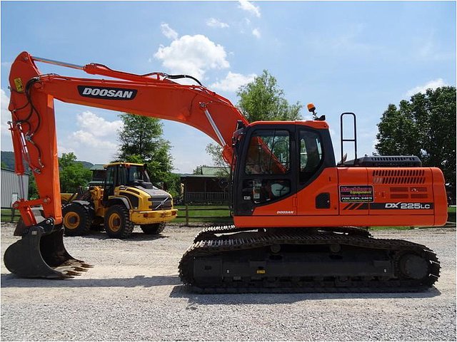 2014 DOOSAN DX225 LC-3 Photo