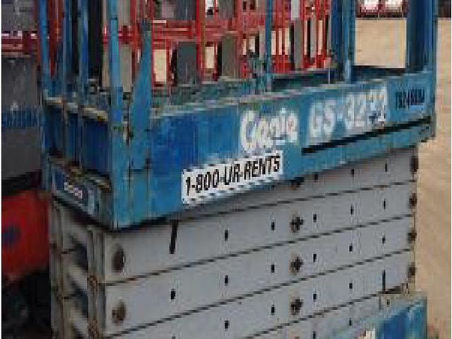 2008 GENIE GS3232 Photo