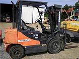 2010 DOOSAN D25S-5 Photo #2