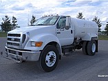 2005 FORD F750 Photo #2