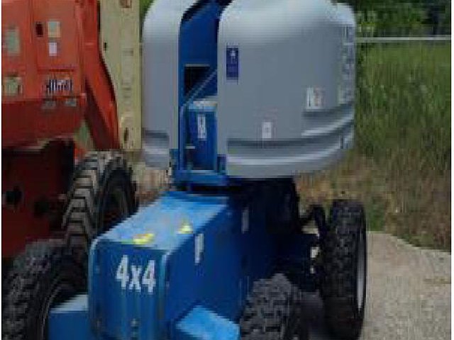 2004 GENIE S45 Photo