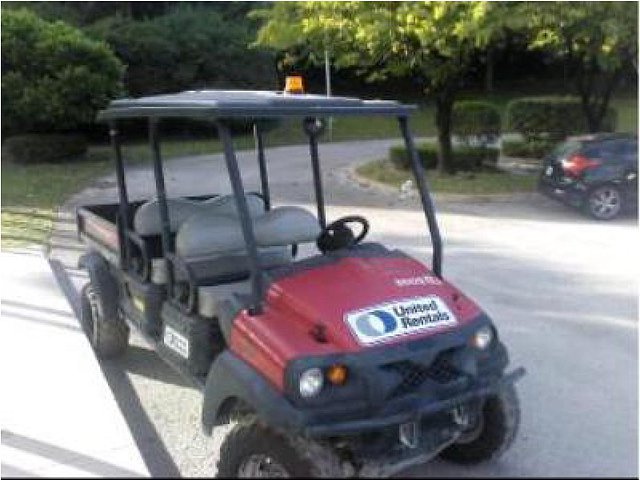 2011 CLUB CAR XRT1550 Photo