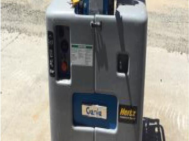 2010 GENIE GR12 Photo
