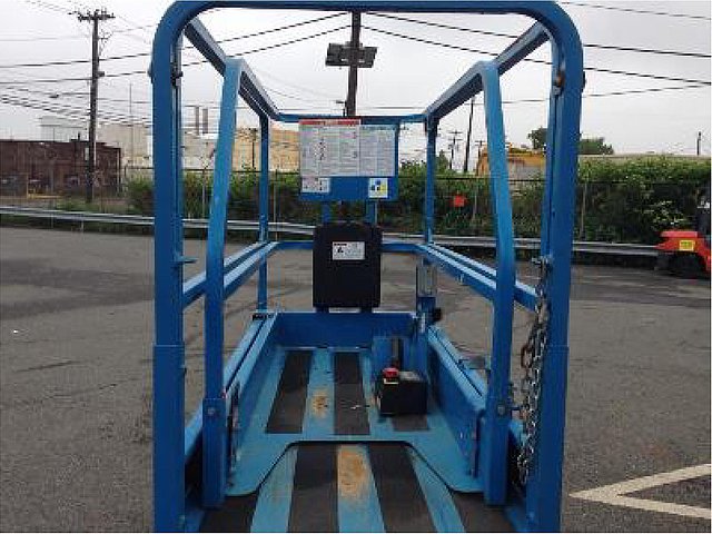 2011 GENIE GS1930 Photo