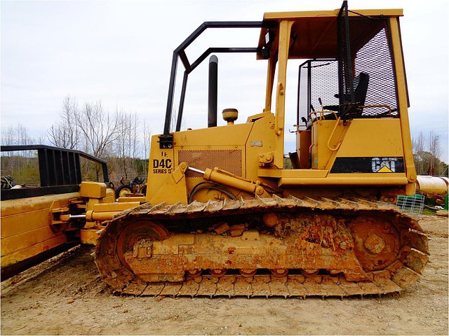 1993 CATERPILLAR D4C Photo