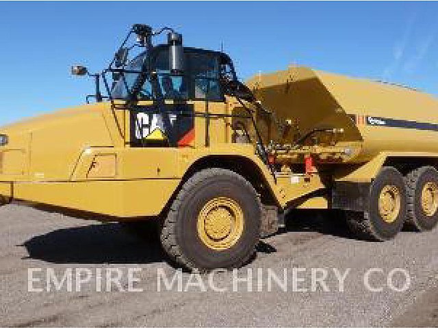 15 CATERPILLAR 725C WT