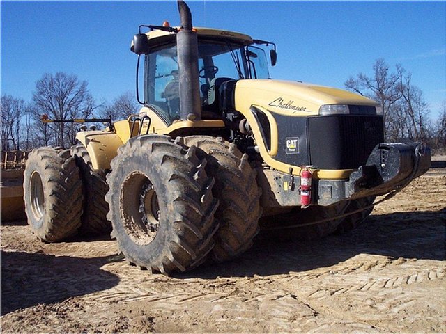 2008 CHALLENGER MT955B Photo