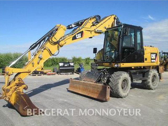 2010 CATERPILLAR M313D Photo