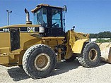 05 CATERPILLAR 938G II