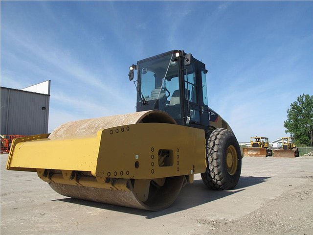 2012 CATERPILLAR CS76 Photo