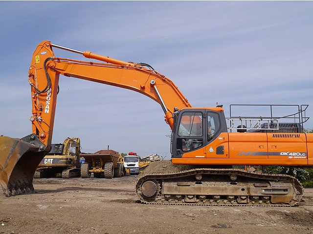 2013 DOOSAN DX420 LC Photo