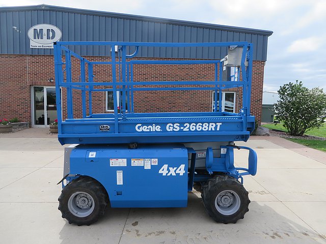 2001 GENIE GS2668RT Photo