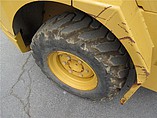 2005 CATERPILLAR 904B Photo #17