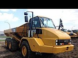 2011 CATERPILLAR 725 Photo #7