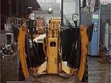 2005 CATERPILLAR TH580B Photo #3