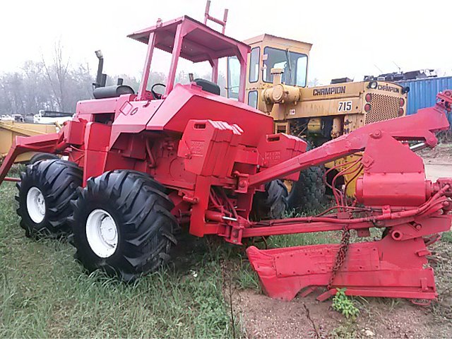 DITCH WITCH R100 D Photo