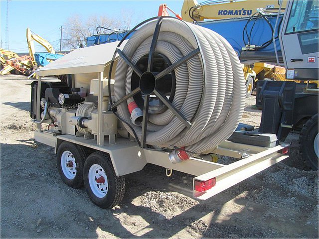 2014 FINN BB302T Photo