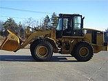 06 CATERPILLAR 938G II