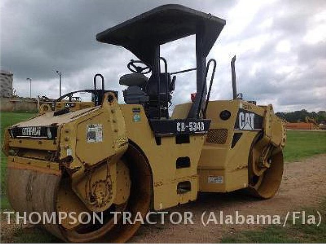 2005 CATERPILLAR CB-534D Photo